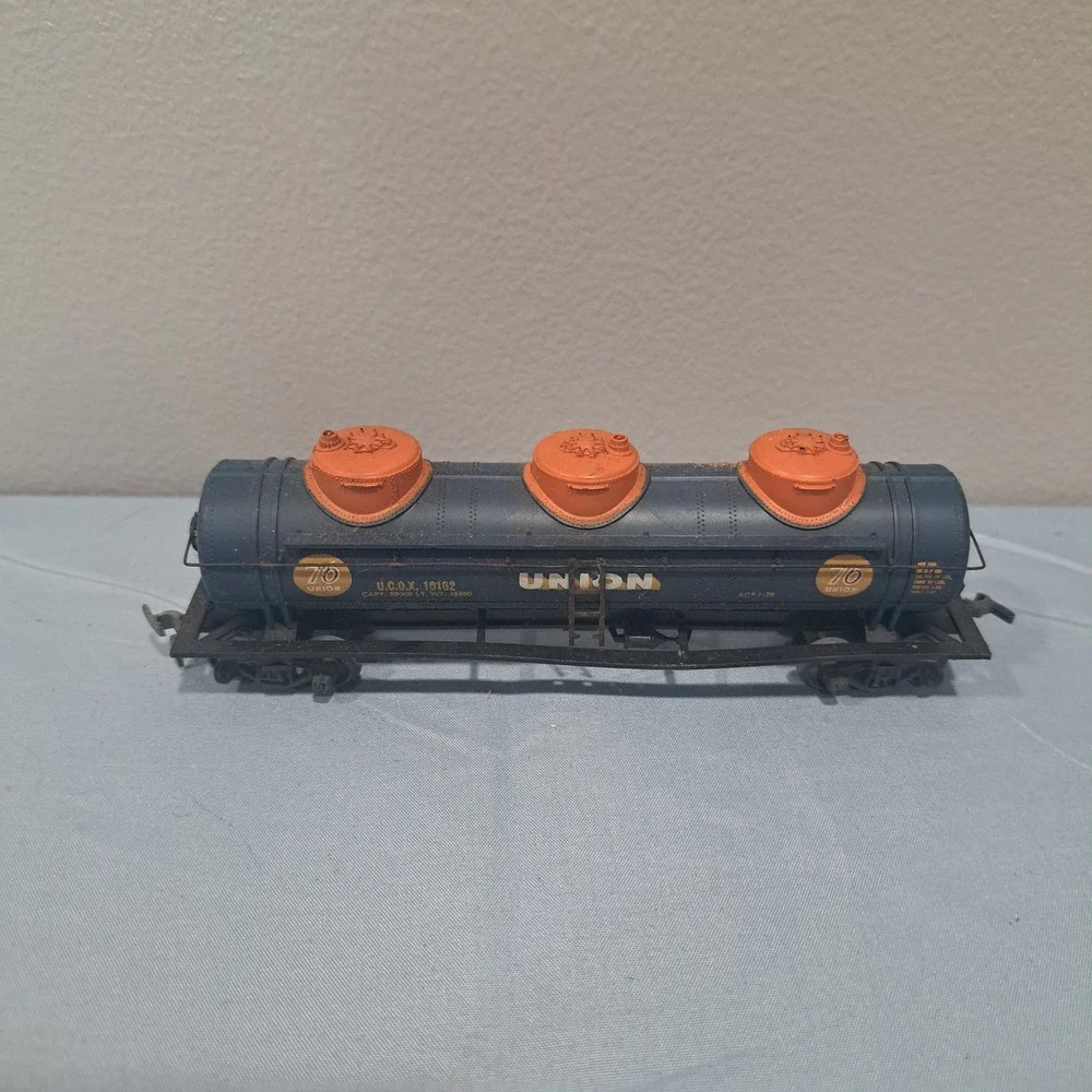 VTG HO Scale Model Train Lot Santa Fe Rock Island Union 76 Rolling Stock Parts